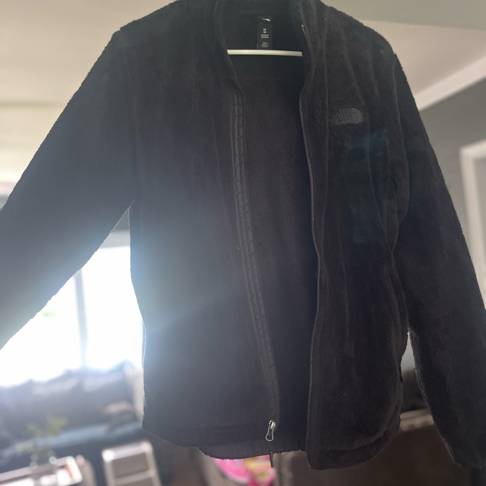 The North Face Black Performance Jacket for Outdoor Adventures
